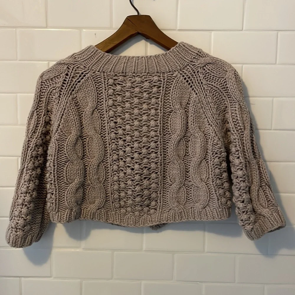 SHAE Anthro cropped shrug/sweater - Picture 5 of 8